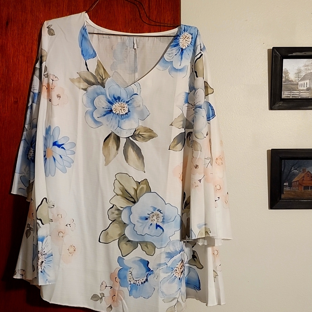 Multi floral top with flowing sleeves